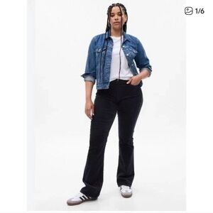 Gap Corduroy Navy Boot Cut pants. Size 31R.‎